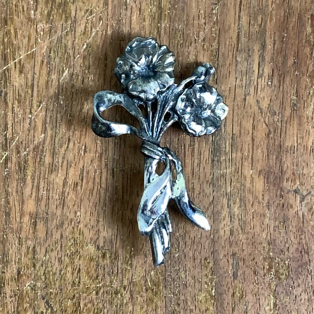 Danecraft VINTAGE sterling marked silver‎ floral brooch